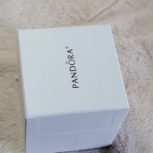 Pandora Porcelain "Holiday Gift Box" 2016 Limited Edition Christmas Ornament - Picture 16 of 16